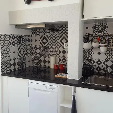 Authentic & Quiet Rio Tejo View Apartment