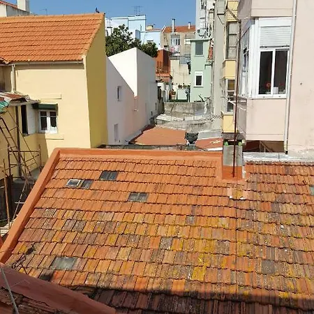 Apartment Authentic & Quiet Rio Tejo View Lisbon